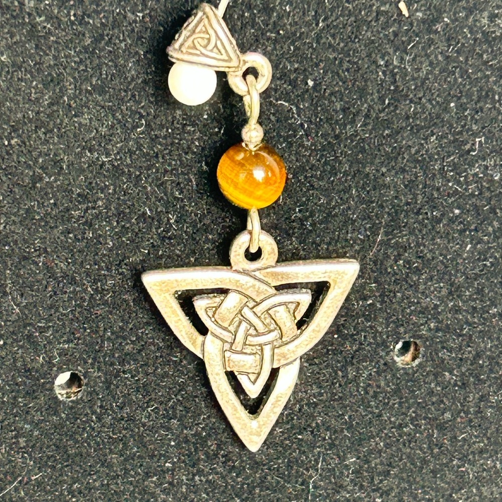 Celtic Knot Triquetra Pendant Tiger Eye Bead VTG